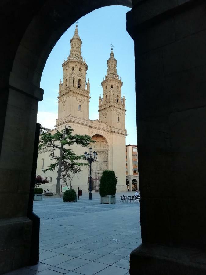 Apartamento Turistico Santiago Logroño Dış mekan fotoğraf